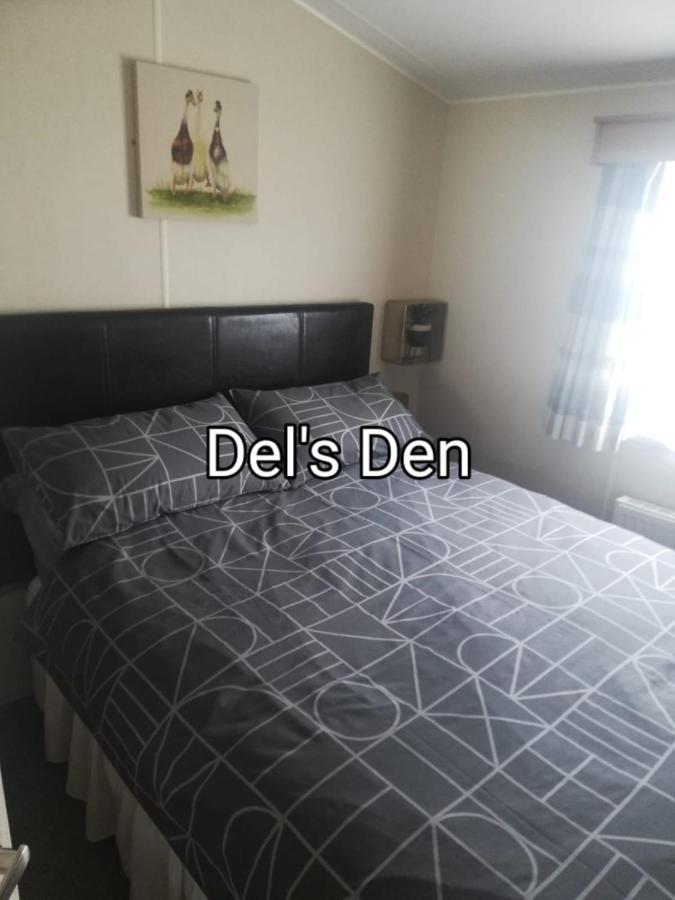 Del'S Den Lakeside Weeley Bridge Exterior foto
